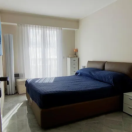 Victoria Plaza Apartamento *
