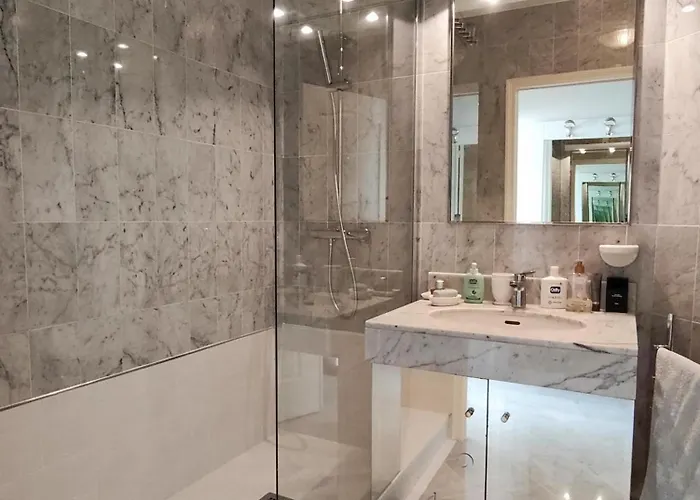 Victoria Plaza 멍똥